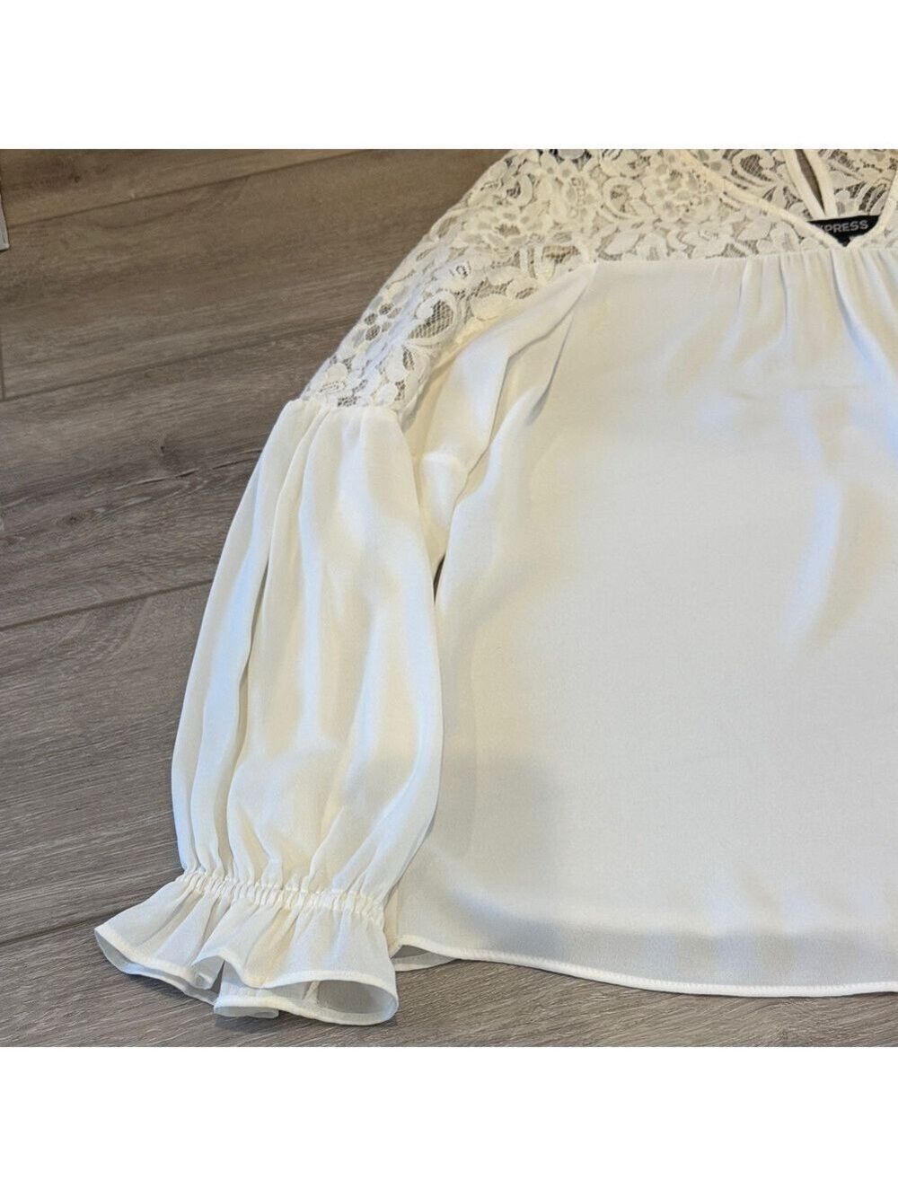 Express White Lace Detail Blouse - Picture 3 of 9